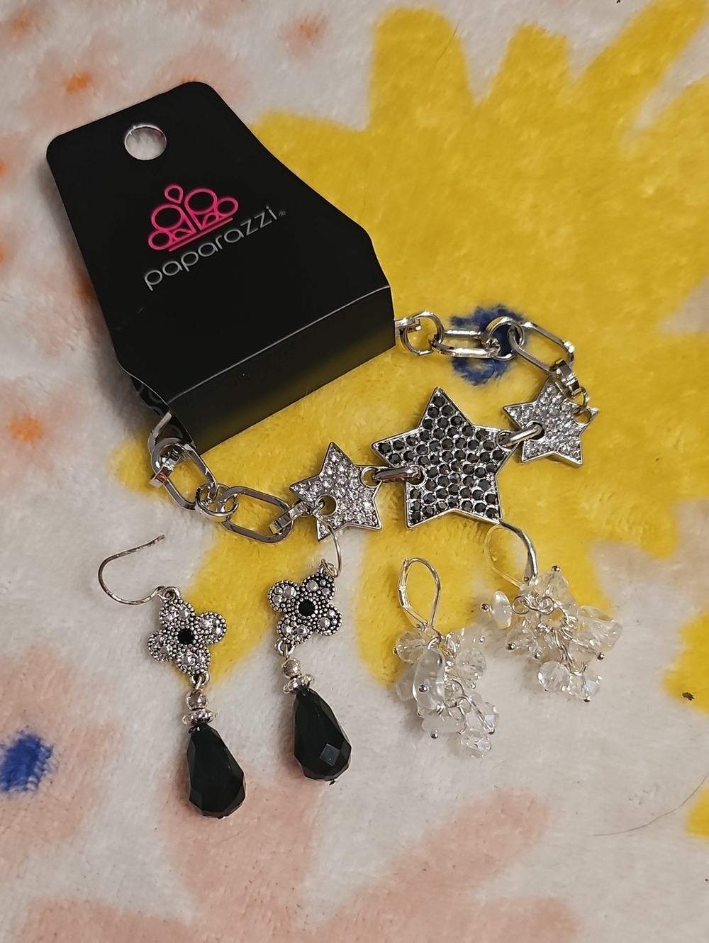 Paparazzi Nwt Star Bracelet Wit Clear Bead Earrings And A Black Bead &FLORAL ER